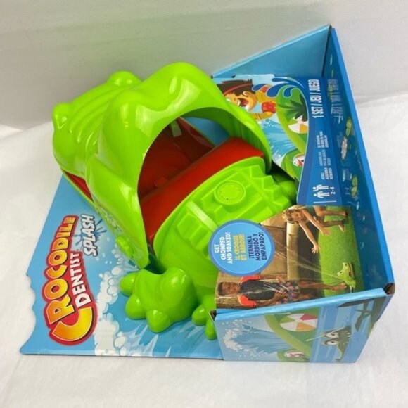 CROCODILE DENTIST  Splash Water Toy for Kids Summer Backyard Water Sprinkler - Picture 3 of 10